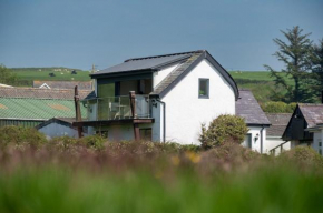 Glan Yr Afon